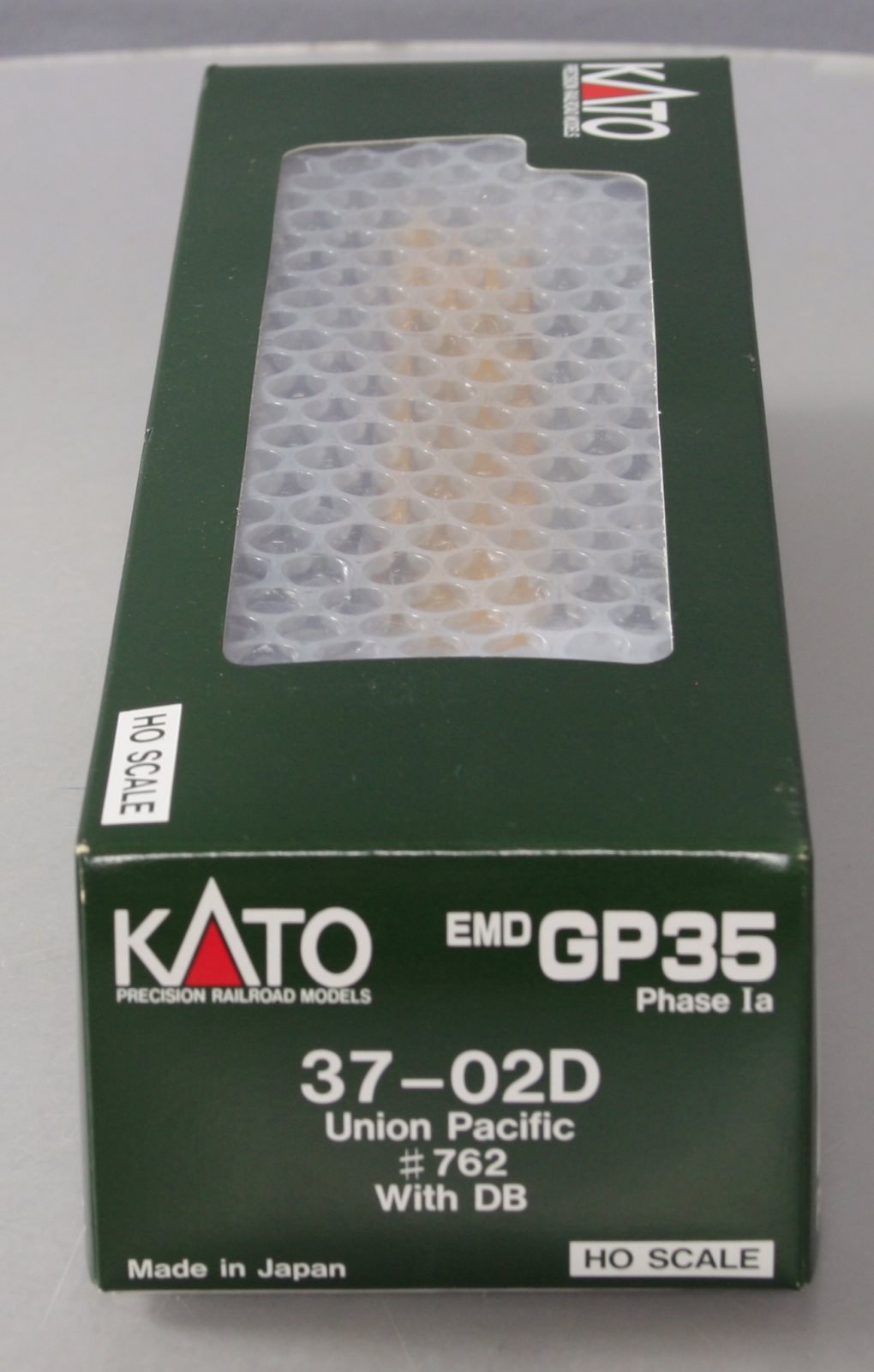Kato 37-02D HO Scale Union Pacific EMD GP35 Phase 1a Diesel Locomotive #762 LN/Box