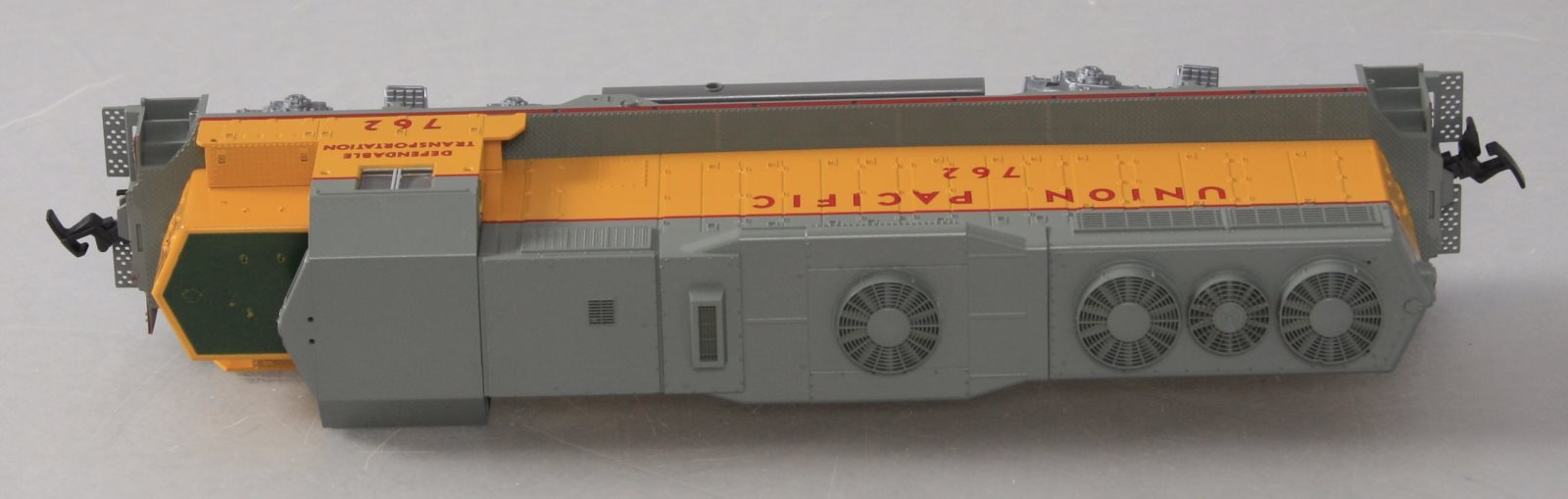 Kato 37-02D HO Scale Union Pacific EMD GP35 Phase 1a Diesel Locomotive #762 LN/Box