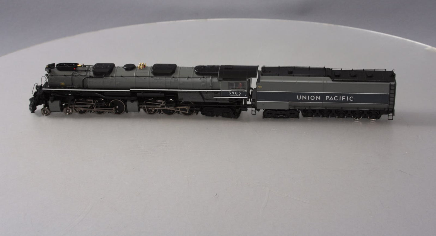 MTH 80-3159-1 Union Pacific HO Scale 4-6-6-4 Gray Challenger #3983