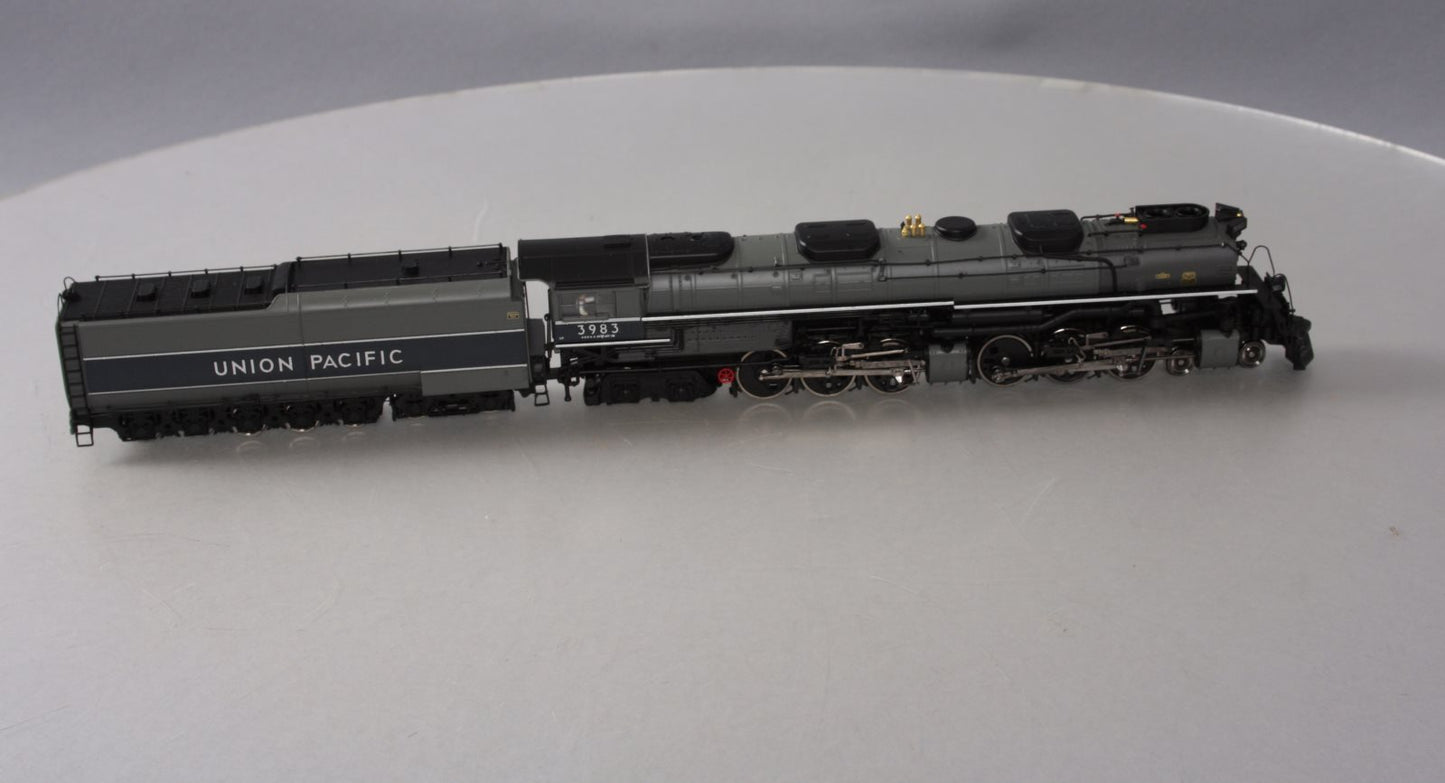 MTH 80-3159-1 Union Pacific HO Scale 4-6-6-4 Gray Challenger #3983