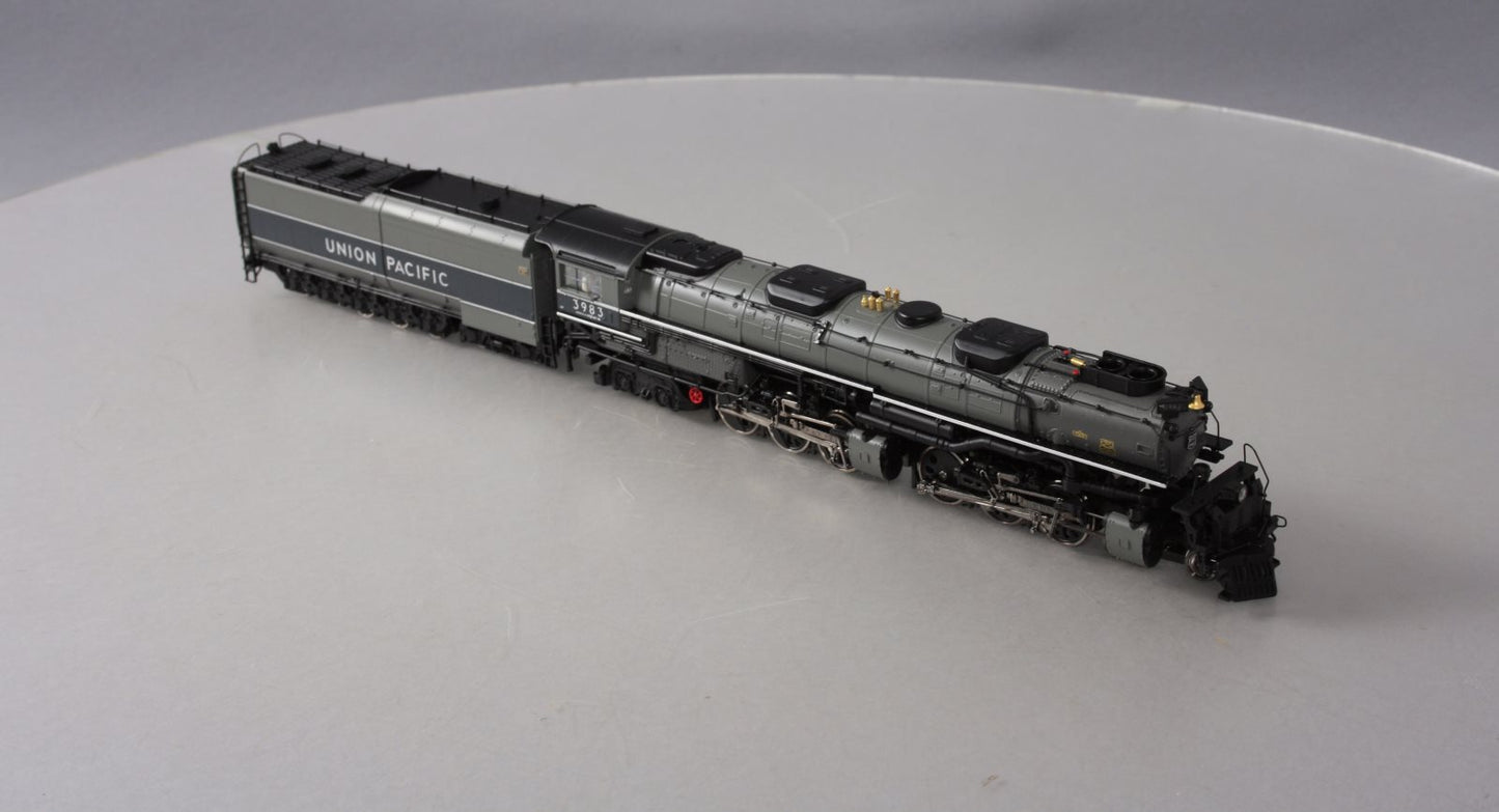 MTH 80-3159-1 Union Pacific HO Scale 4-6-6-4 Gray Challenger #3983