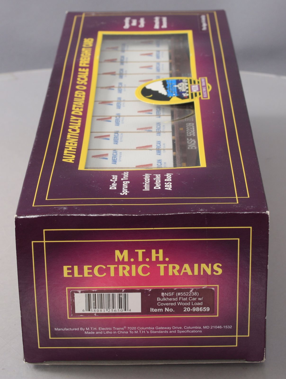 MTH 20-98659 BNSF Flat Car w/Bulkheads w/Covered Wood Load V2