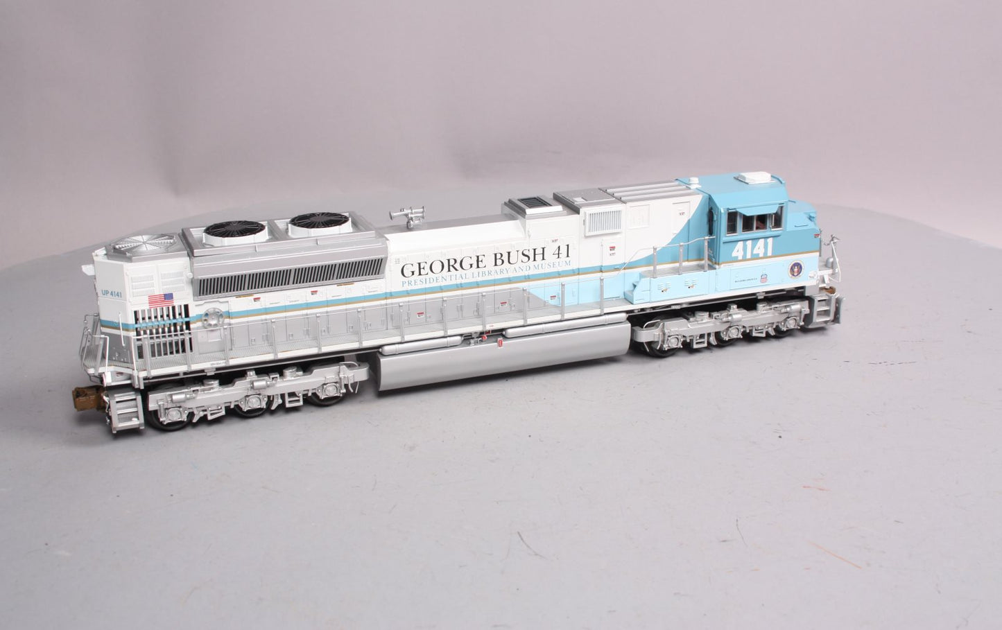 MTH 20-2828-1 O George H. Bush SD70ACe Diesel Engine w/PS 2.0 #4141 (Hi-Rail)