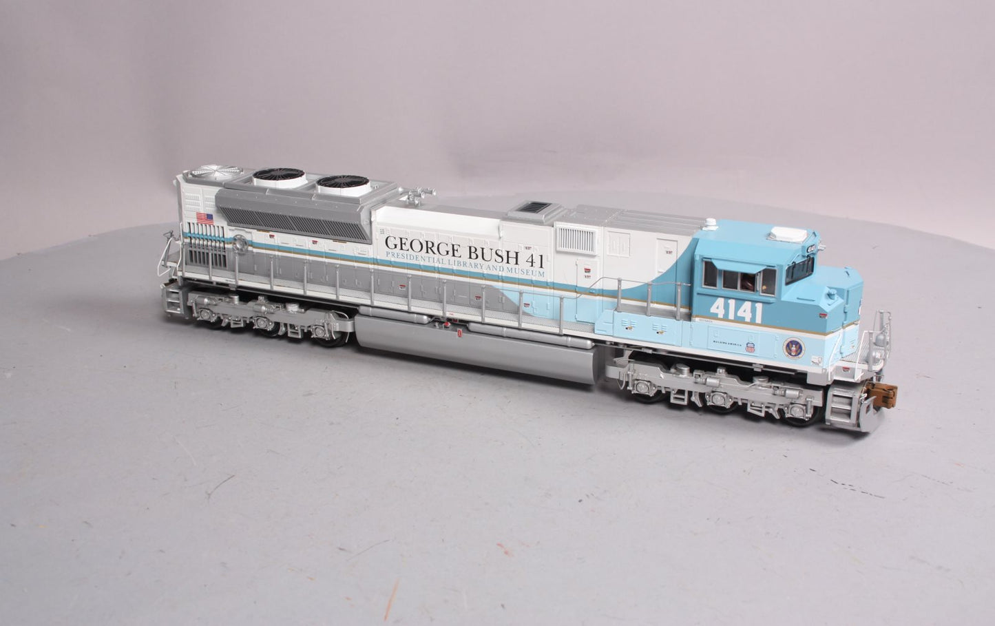 MTH 20-2828-1 O George H. Bush SD70ACe Diesel Engine w/PS 2.0 #4141 (Hi-Rail)
