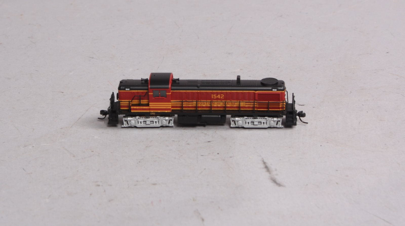 Atlas 40003041 N Boston & Maine RS-3 Locomotives (Maroon/Gold) #1542