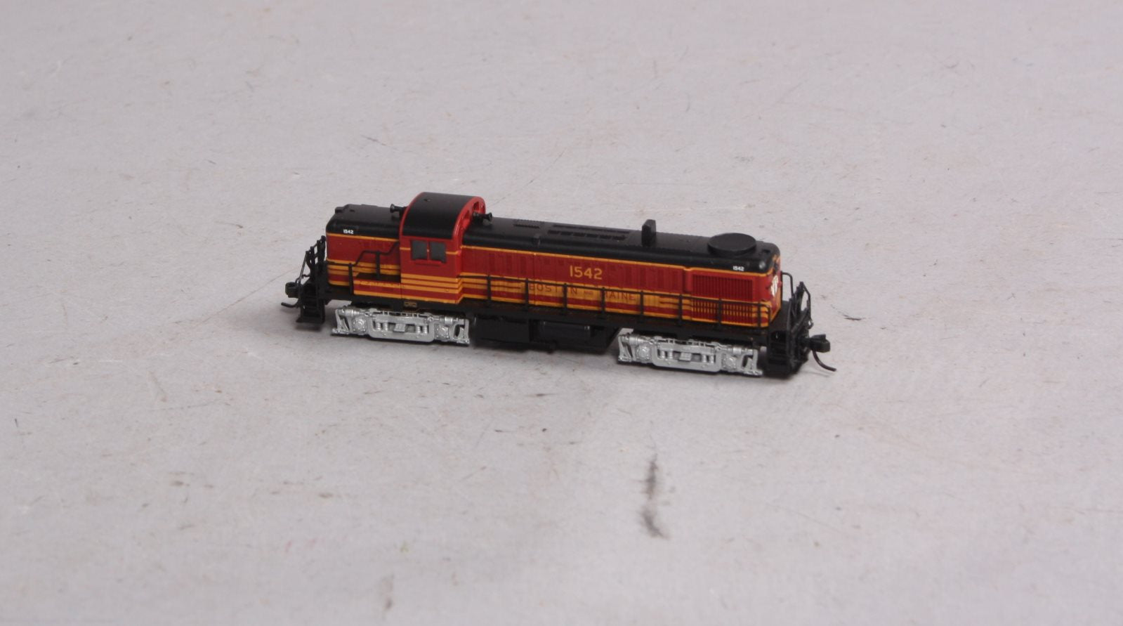 Atlas 40003041 N Boston & Maine RS-3 Locomotives (Maroon/Gold) #1542