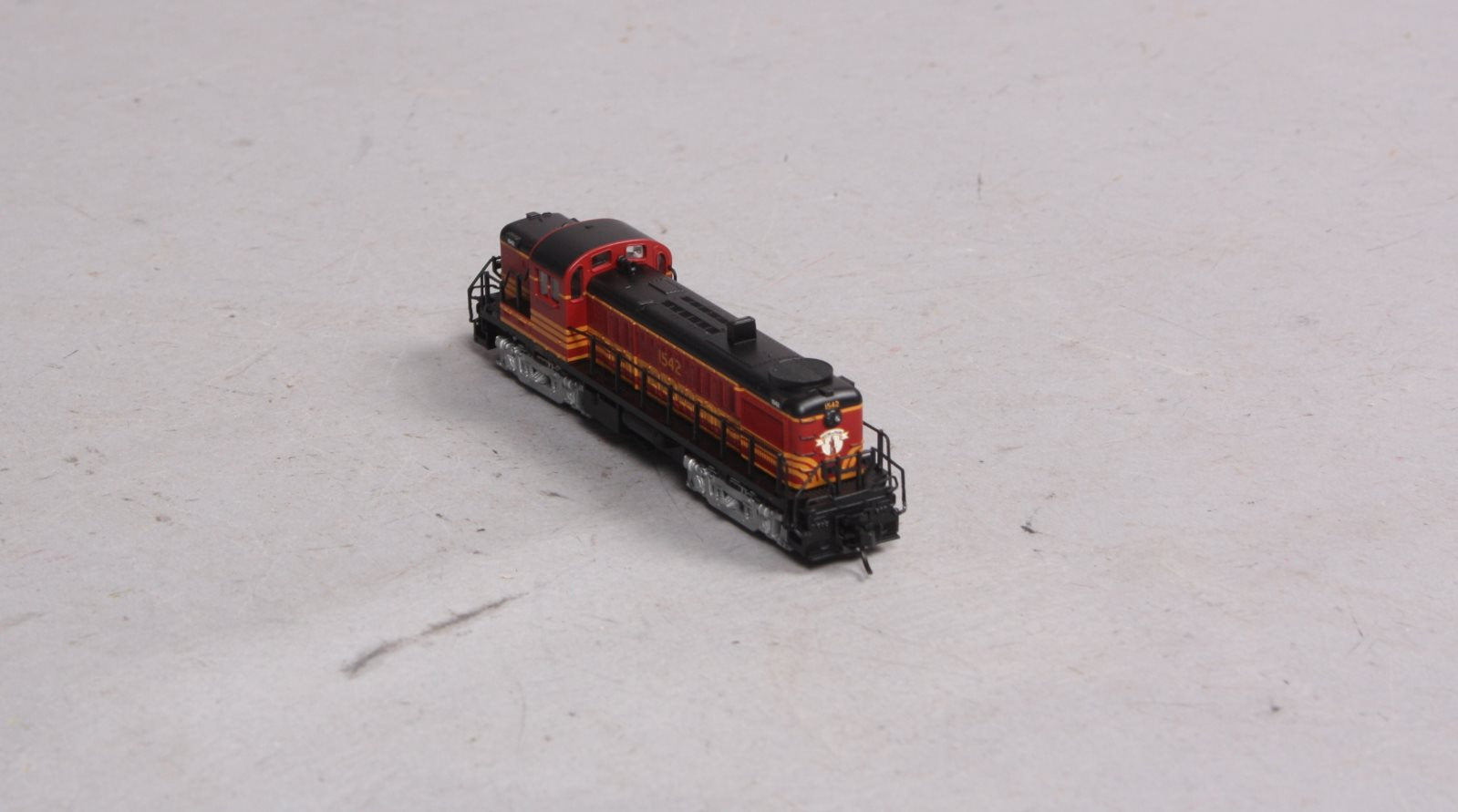 Atlas 40003041 N Boston & Maine RS-3 Locomotives (Maroon/Gold) #1542