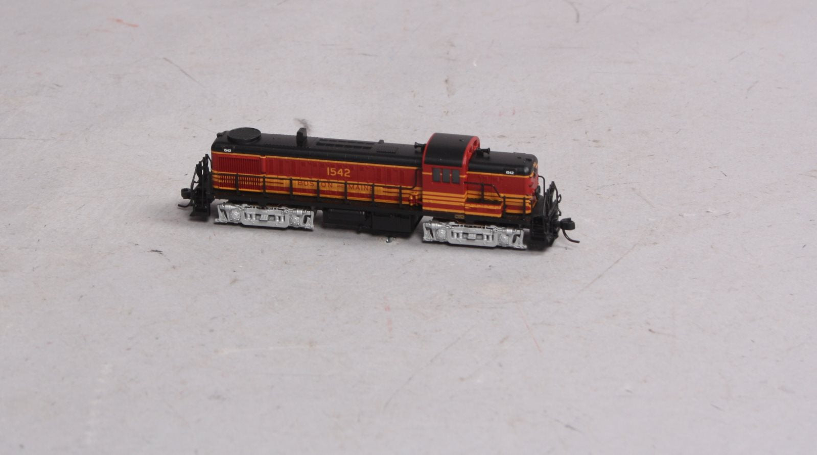 Atlas 40003041 N Boston & Maine RS-3 Locomotives (Maroon/Gold) #1542
