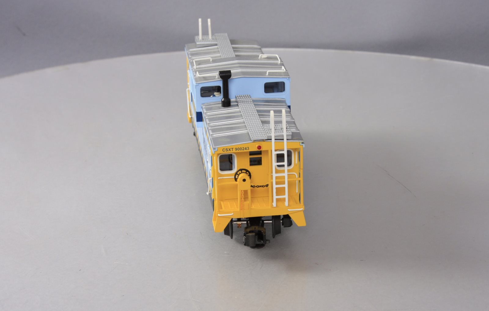MTH 20-91061 CSX Extended Vision Illuminated Caboose #900243 LN/Box