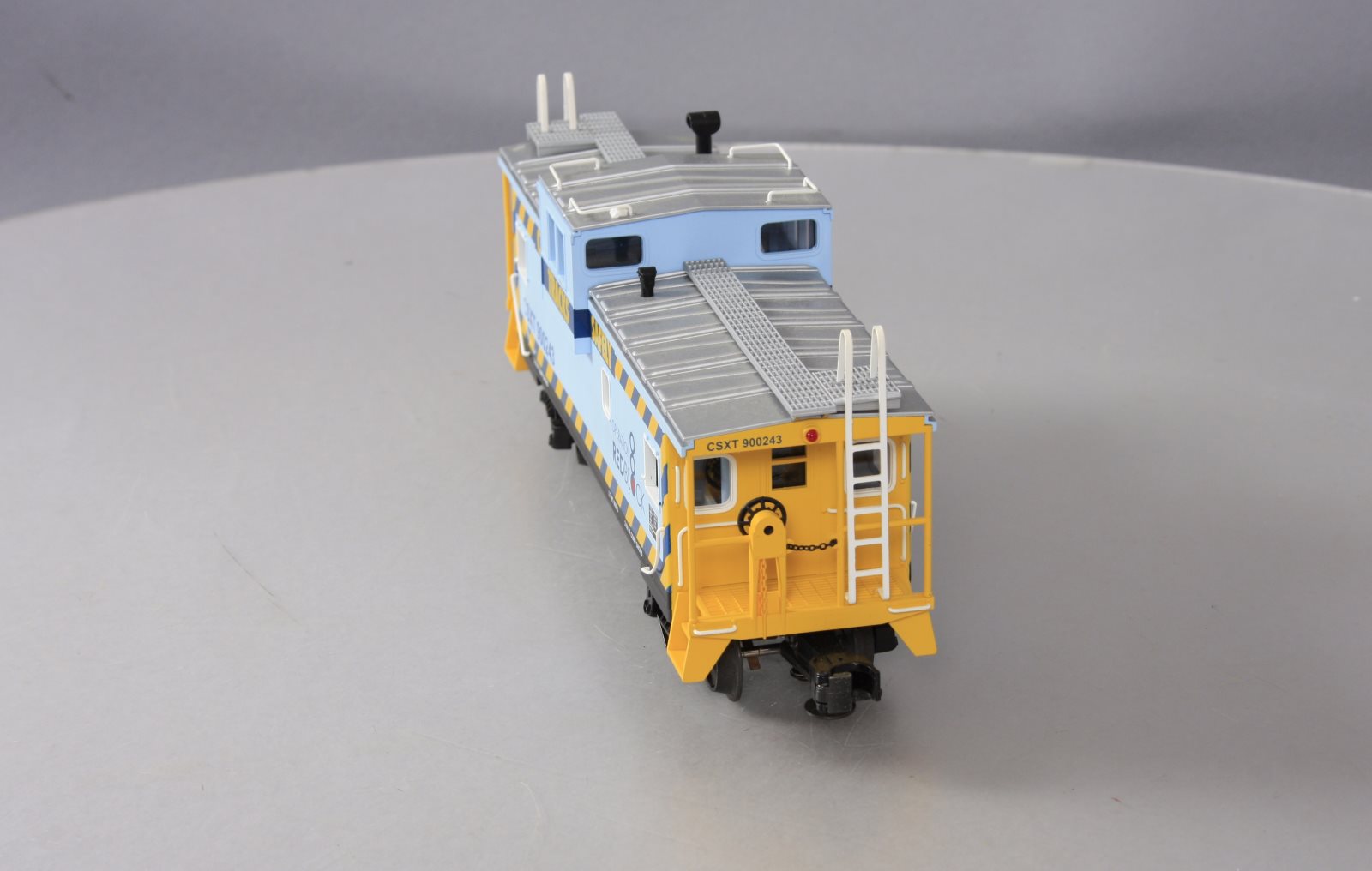 MTH 20-91061 CSX Extended Vision Illuminated Caboose #900243 LN/Box