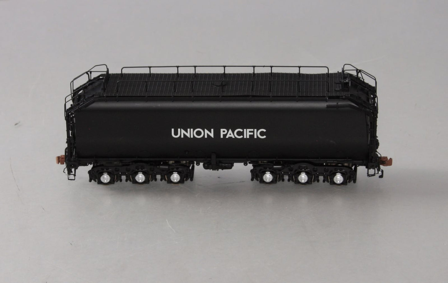 Scale Trains SXT30018 HO Scale Union Pacific Early Water Tender #907853