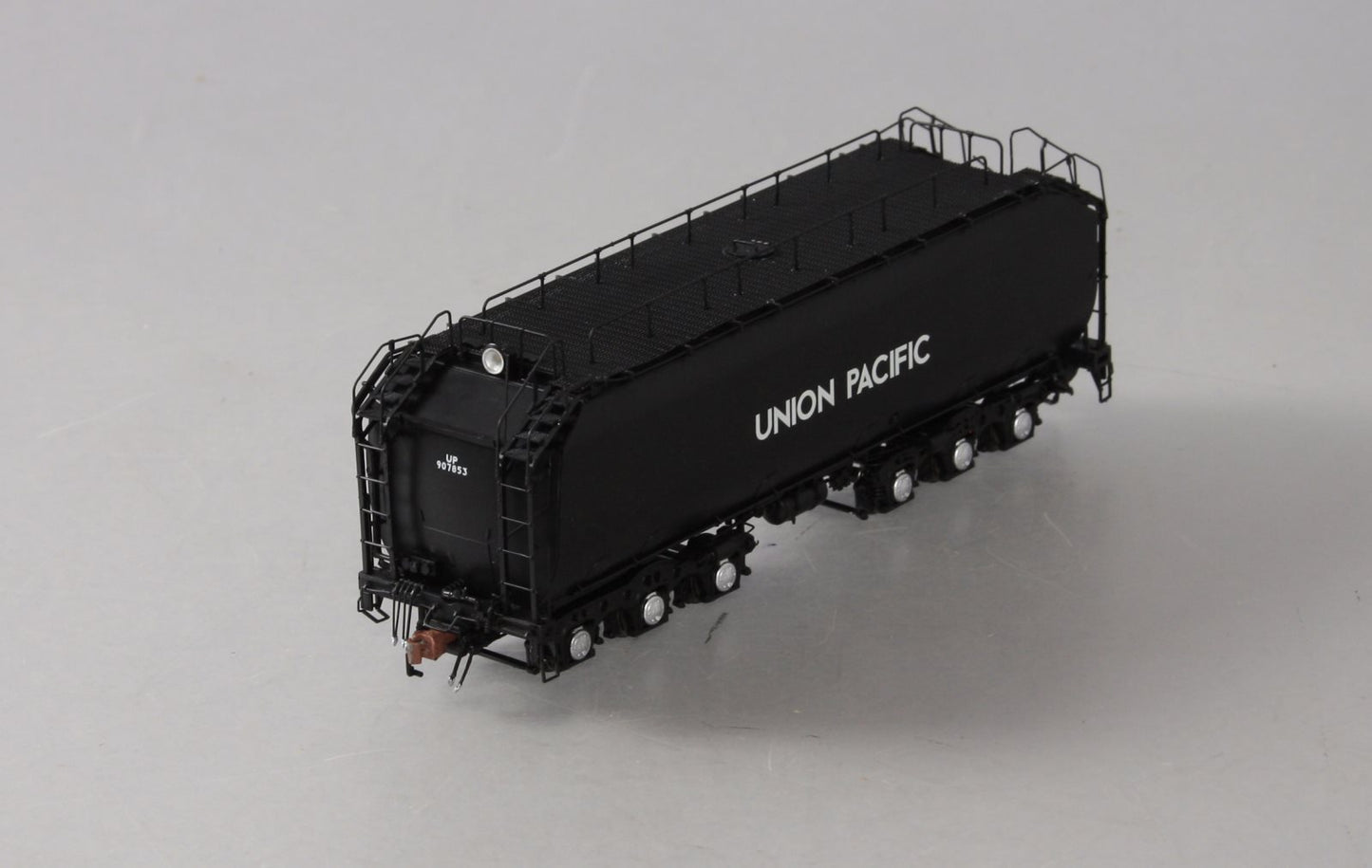 Scale Trains SXT30018 HO Scale Union Pacific Early Water Tender #907853