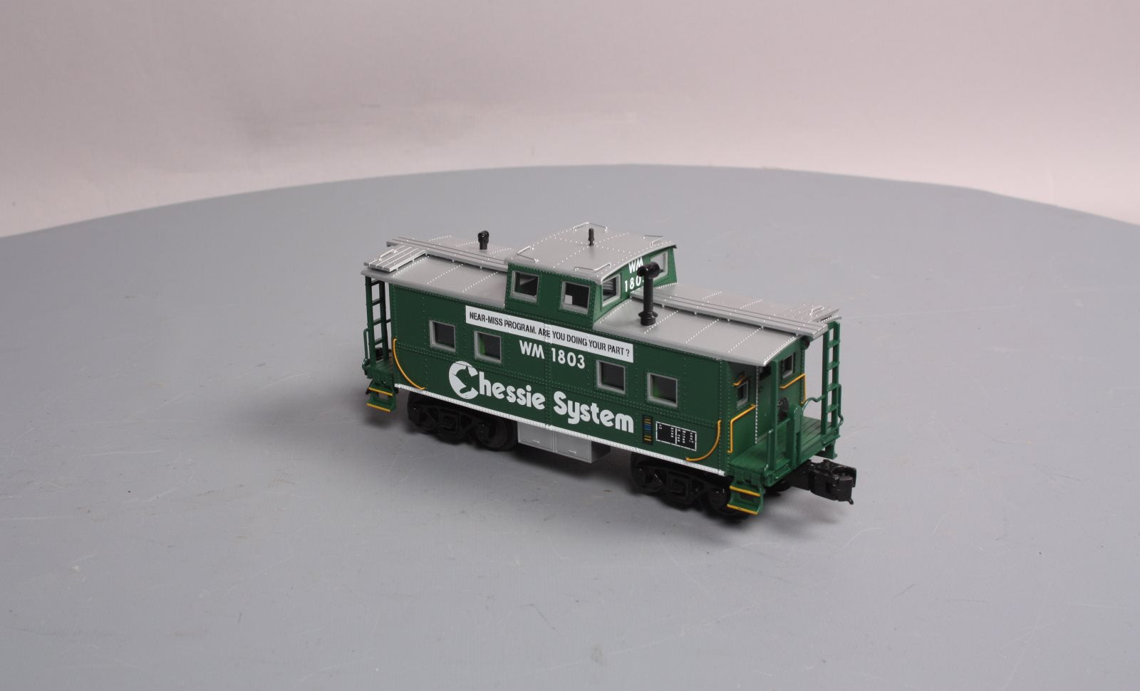 MTH 20-91343 STEEL CABOOSE - CENTER CUPOLA CHESSIE