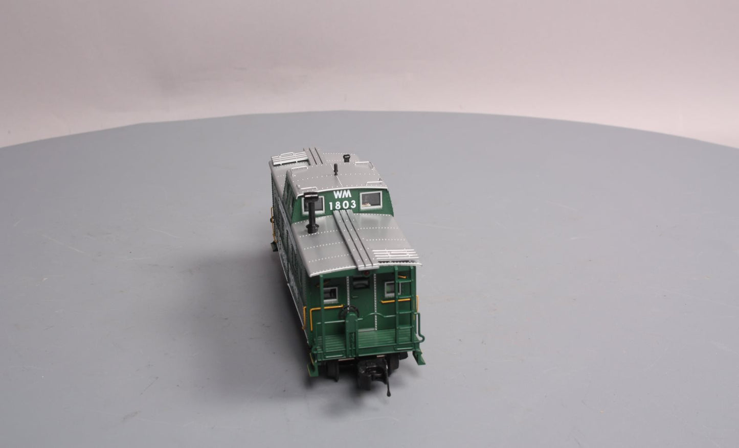 MTH 20-91343 STEEL CABOOSE - CENTER CUPOLA CHESSIE