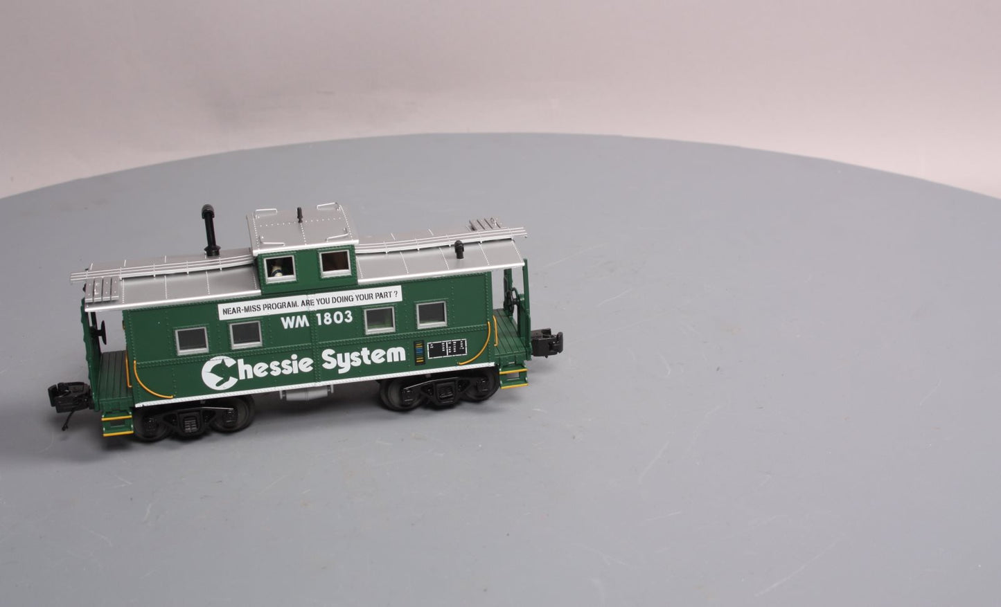 MTH 20-91343 STEEL CABOOSE - CENTER CUPOLA CHESSIE