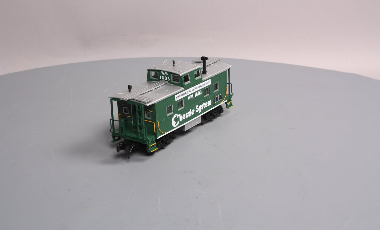 MTH 20-91343 STEEL CABOOSE - CENTER CUPOLA CHESSIE