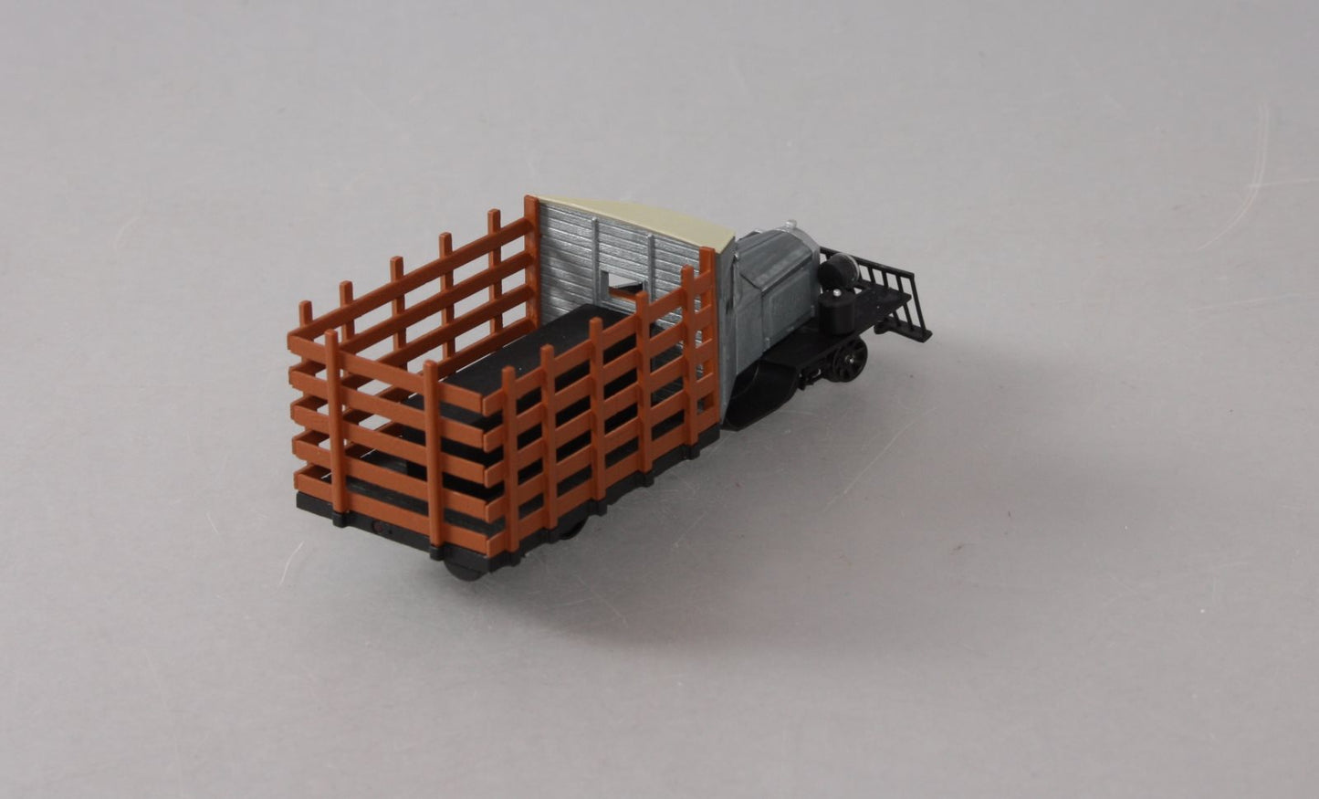 Bachmann 29199 On30 Painted & Unlettered Rail Truck w/DCC (gray)