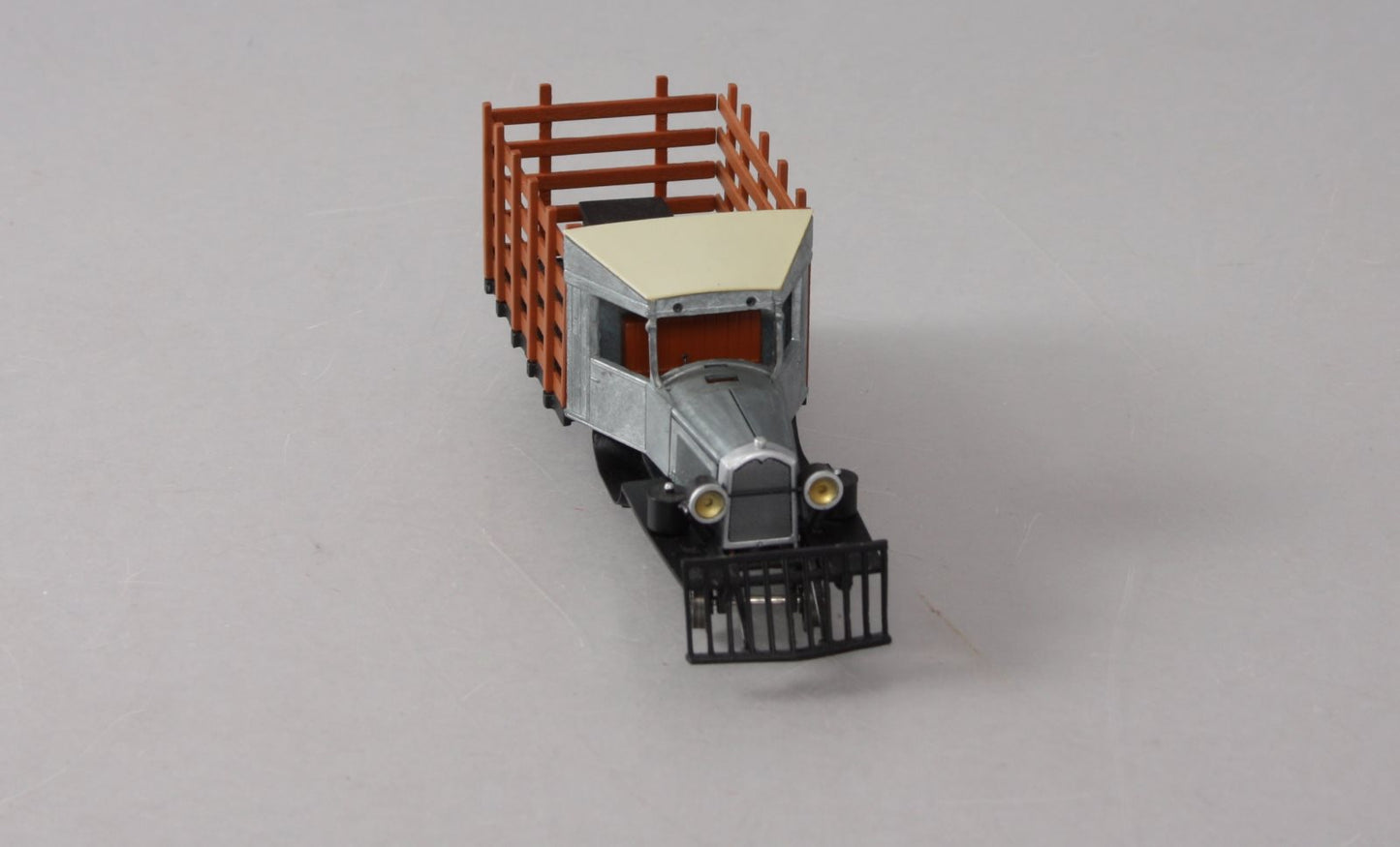 Bachmann 29199 On30 Painted & Unlettered Rail Truck w/DCC (gray)