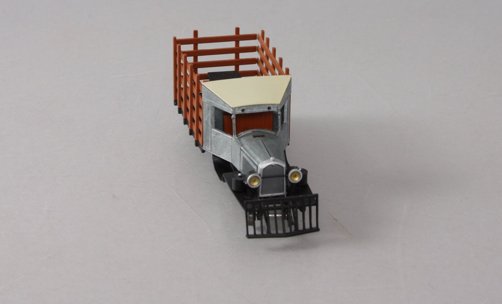 Bachmann 29199 On30 Painted & Unlettered Rail Truck w/DCC (gray)