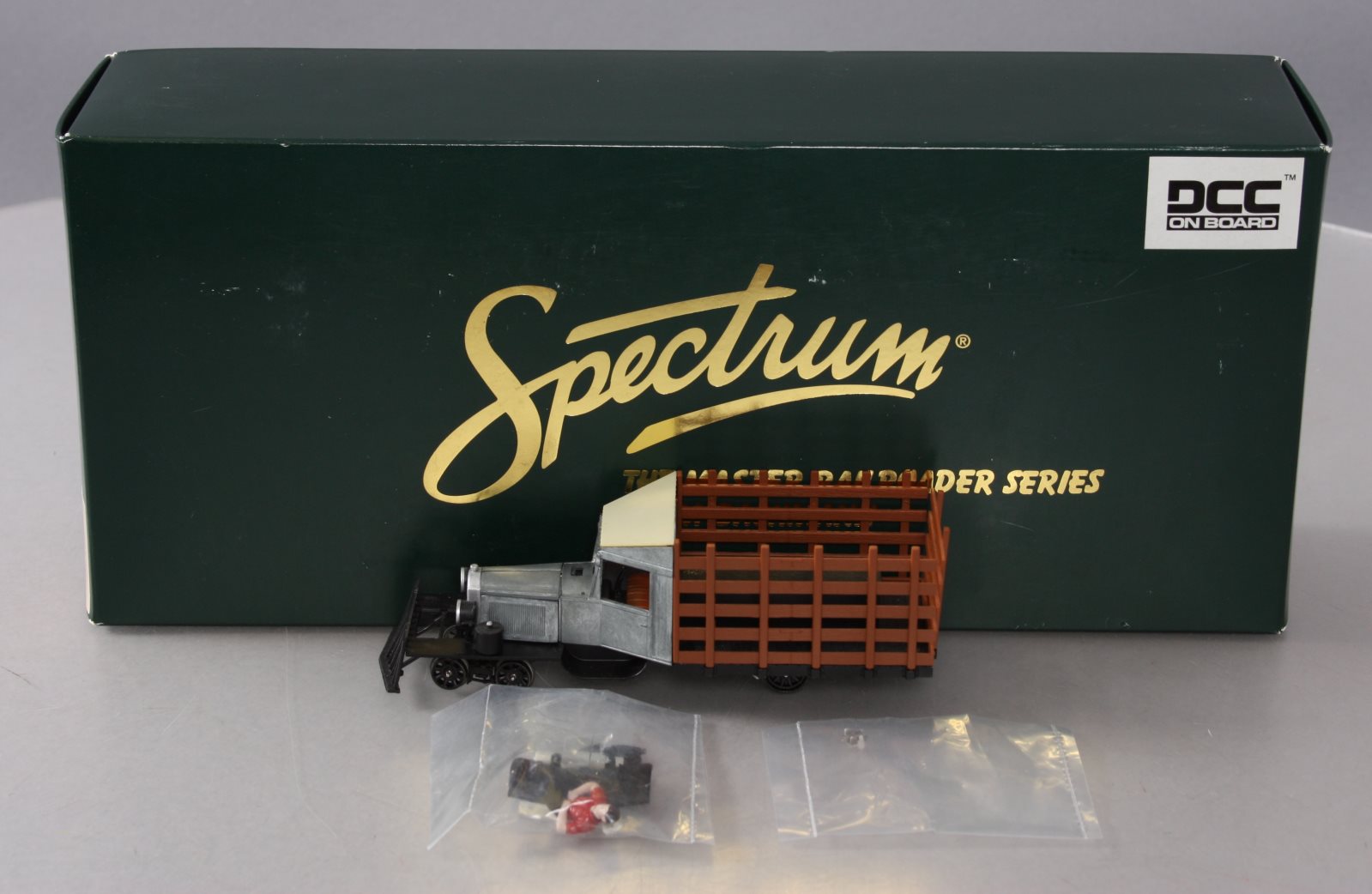 Bachmann 29199 On30 Painted & Unlettered Rail Truck w/DCC (gray
