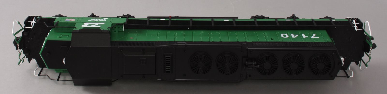 Lionel 6-34781 Burlington Northern Non-Powered SD40-2 Diesel Locomotive #7140