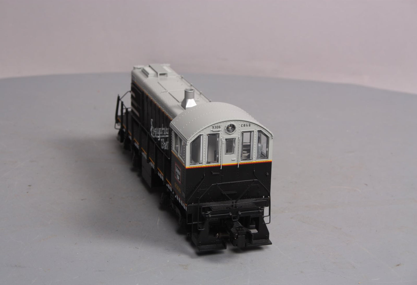 Lionel 6-82114 Burlington Legacy S2 Diesel Switcher #9306 EX/Box