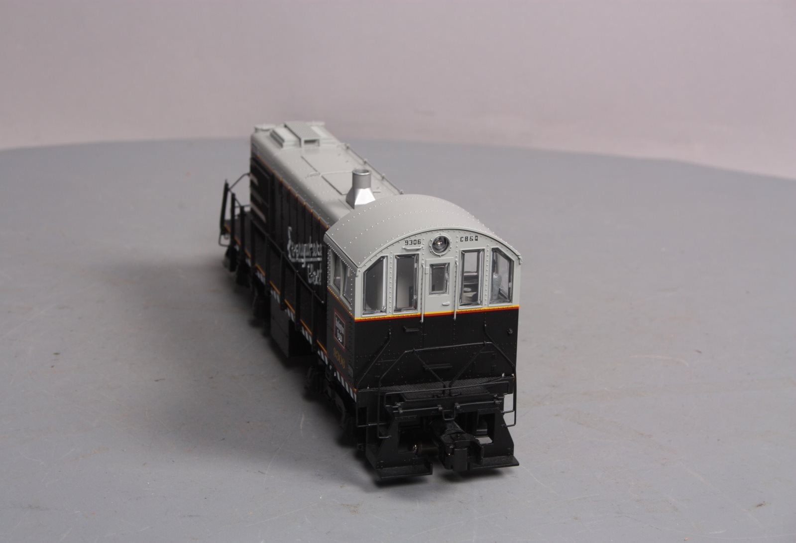 Lionel 6-82114 Burlington Legacy S2 Diesel Switcher #9306 EX/Box