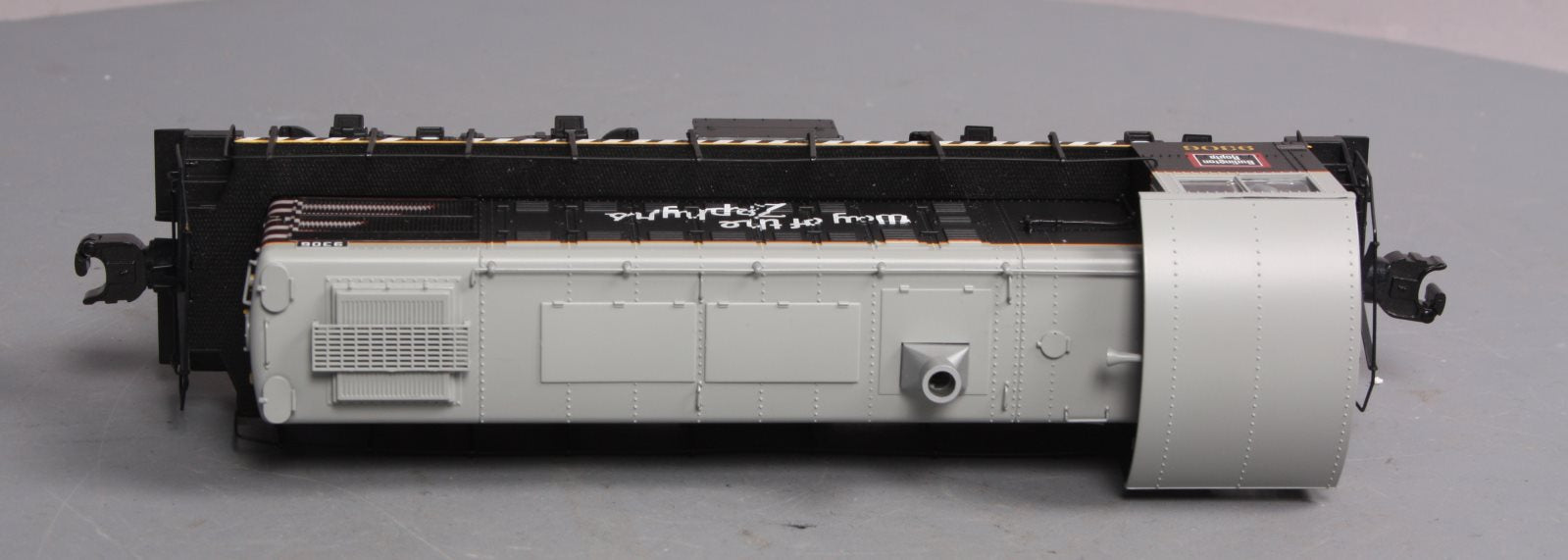 Lionel 6-82114 Burlington Legacy S2 Diesel Switcher #9306 EX/Box