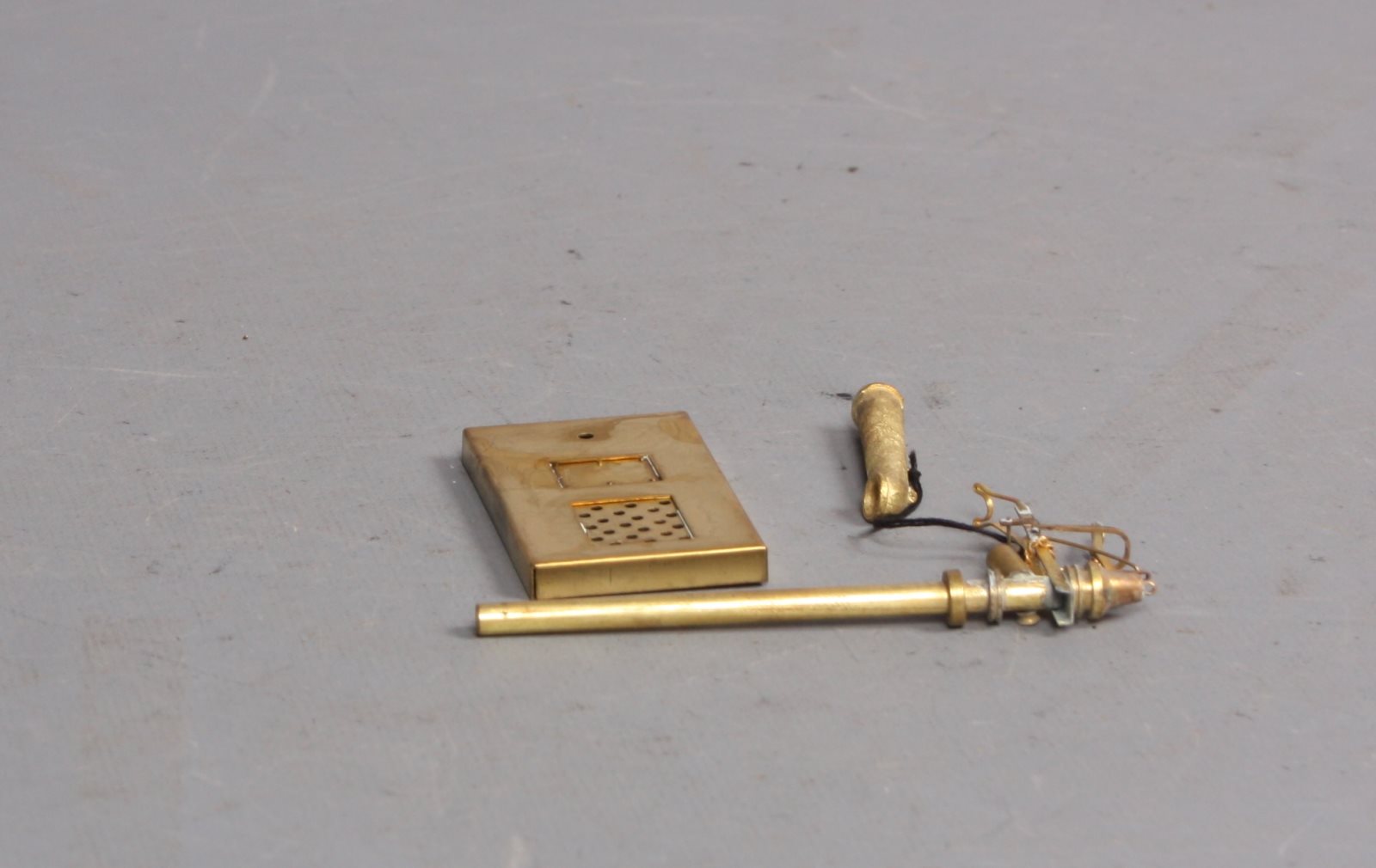 Lambert HO Scale Brass Water Column - Unpainted