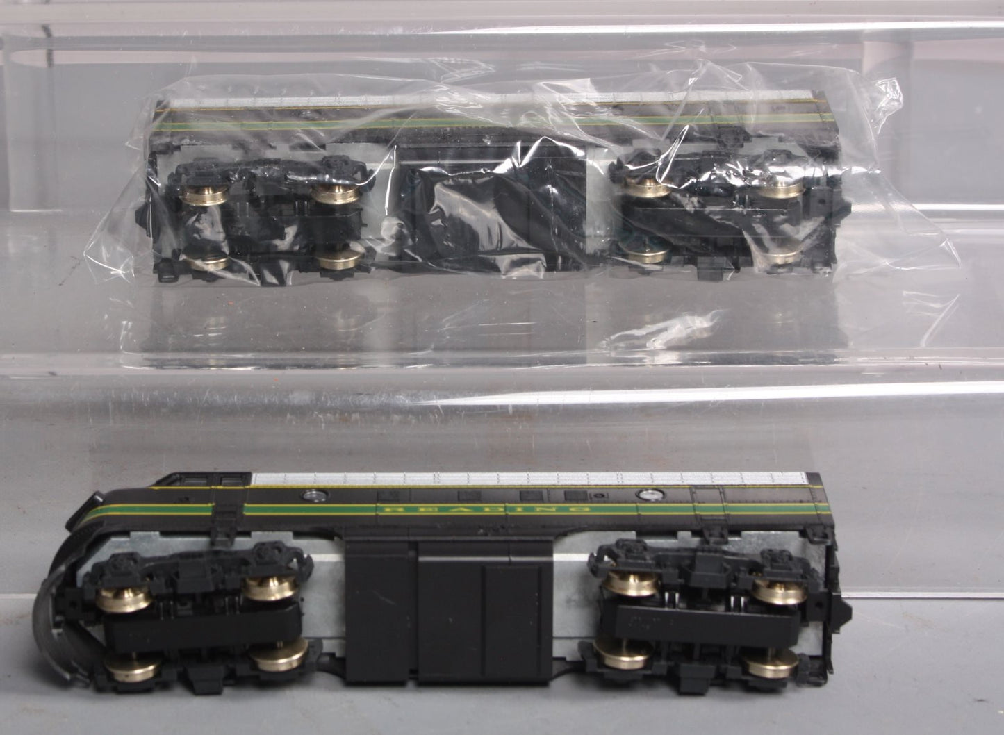 Stewart 5617 HO Reading EMD F7 Phase I Early AB Powered Diesel Locomotive Set LN/Box