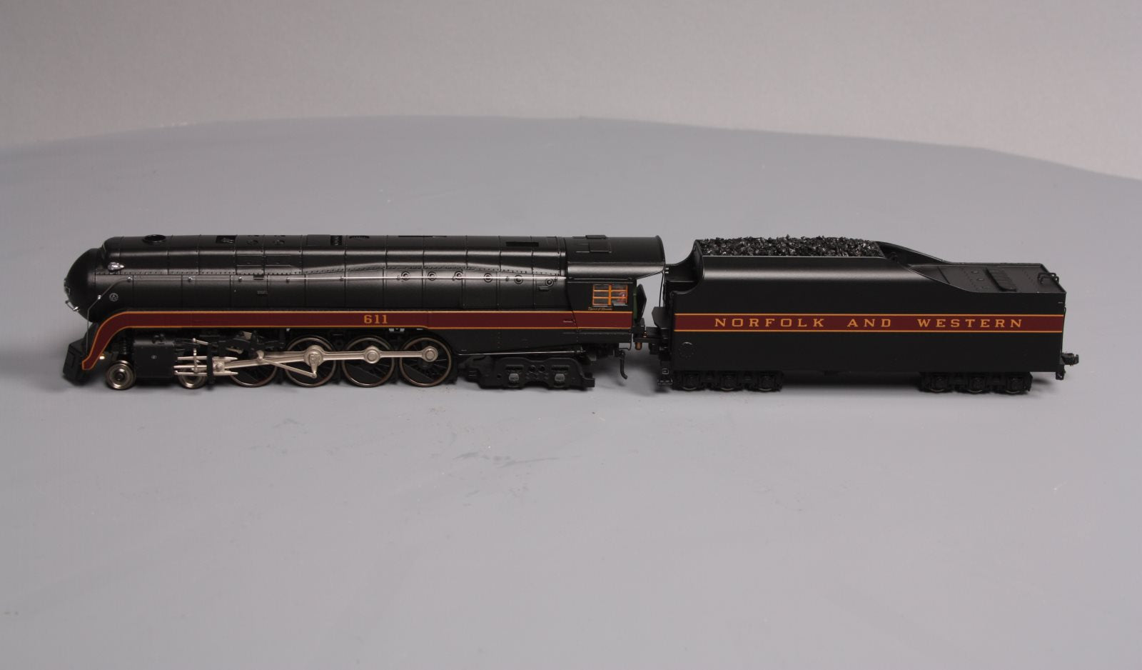 MTH 80-3265-1 HO Norfolk & Western 4-8-4 J Steam Locomotive with P-S 3.0 #611