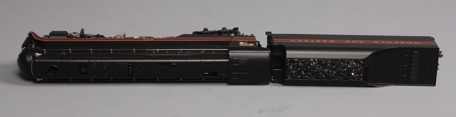 MTH 80-3265-1 HO Norfolk & Western 4-8-4 J Steam Locomotive with P-S 3.0 #611