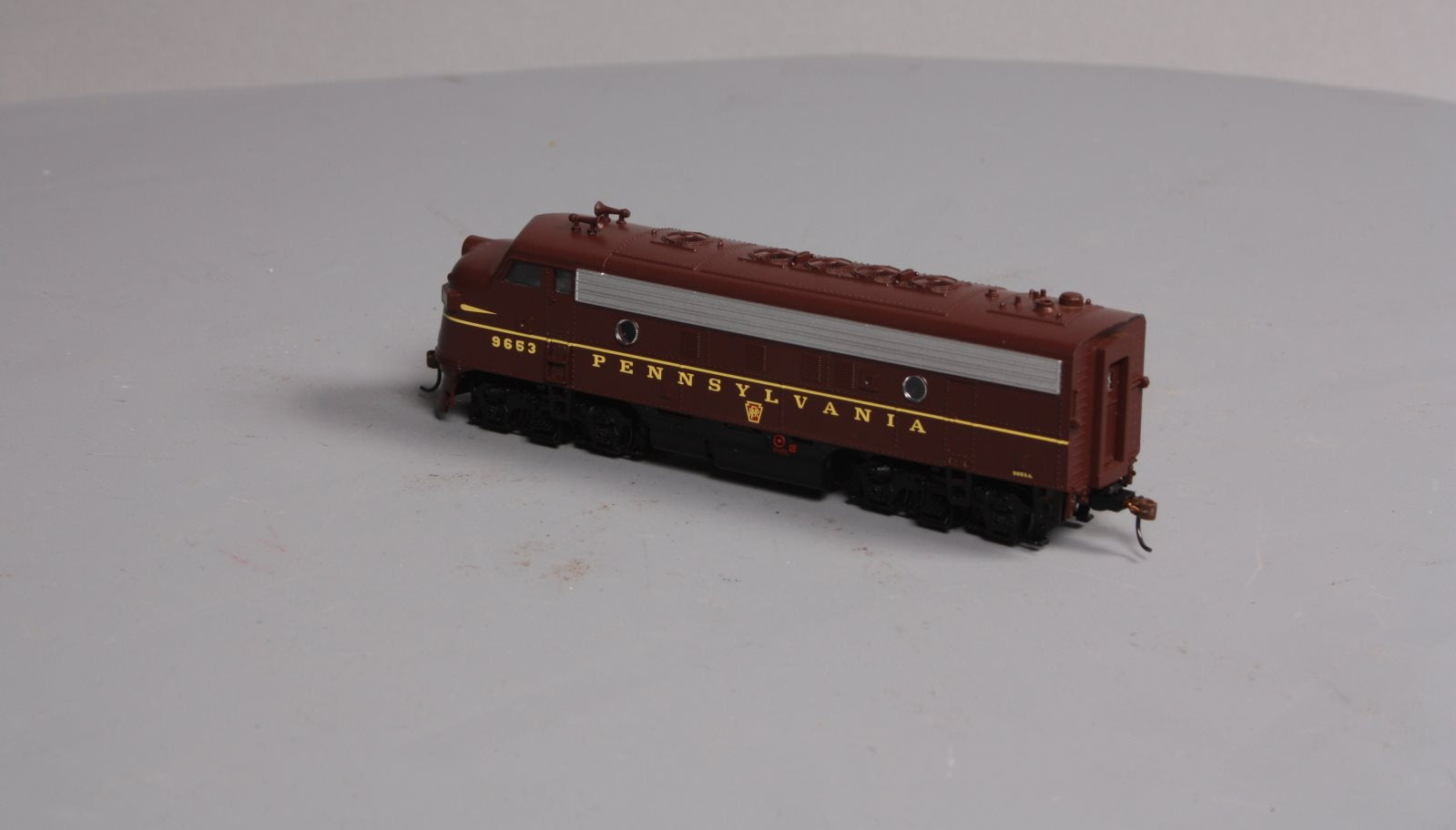 Roundhouse 14782 HO Pennsylvania F7A Diesel Locomotive #9653