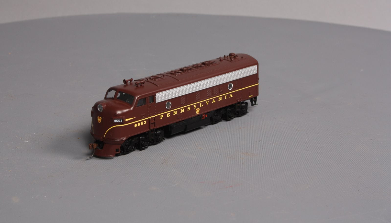 Roundhouse 14782 HO Pennsylvania F7A Diesel Locomotive #9653