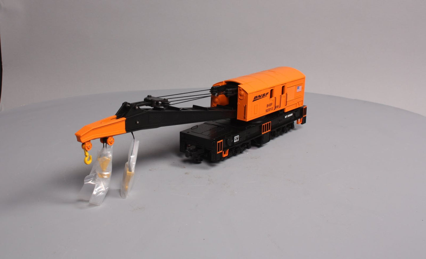 MTH 20-98908 BNSF Crane Car