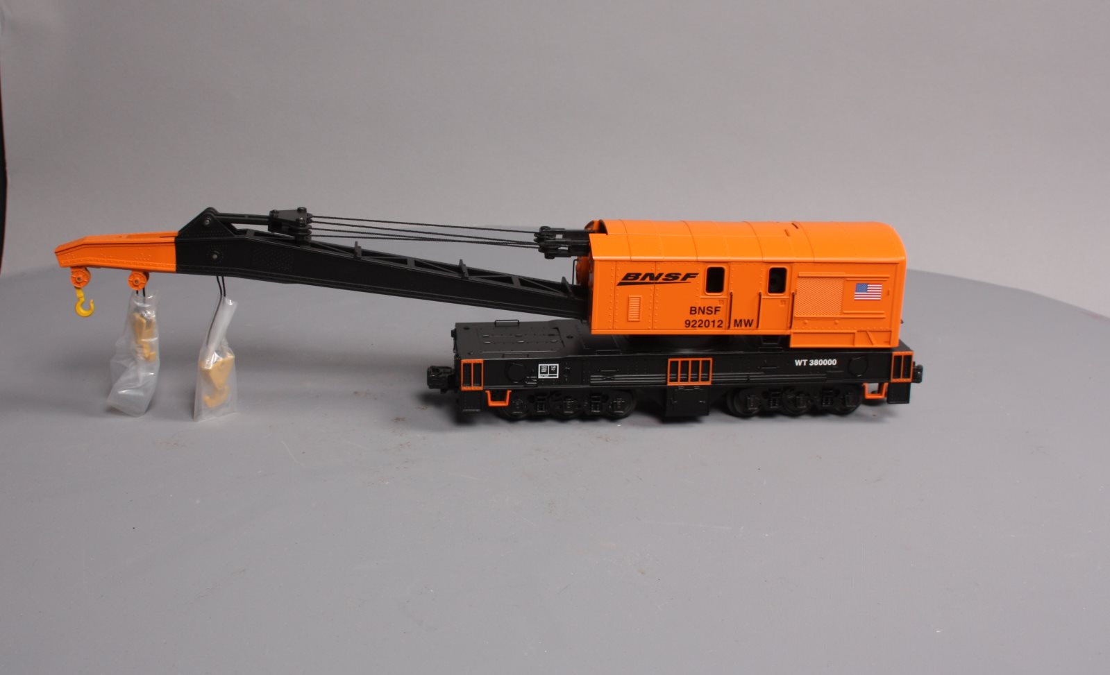 MTH 20-98908 BNSF Crane Car