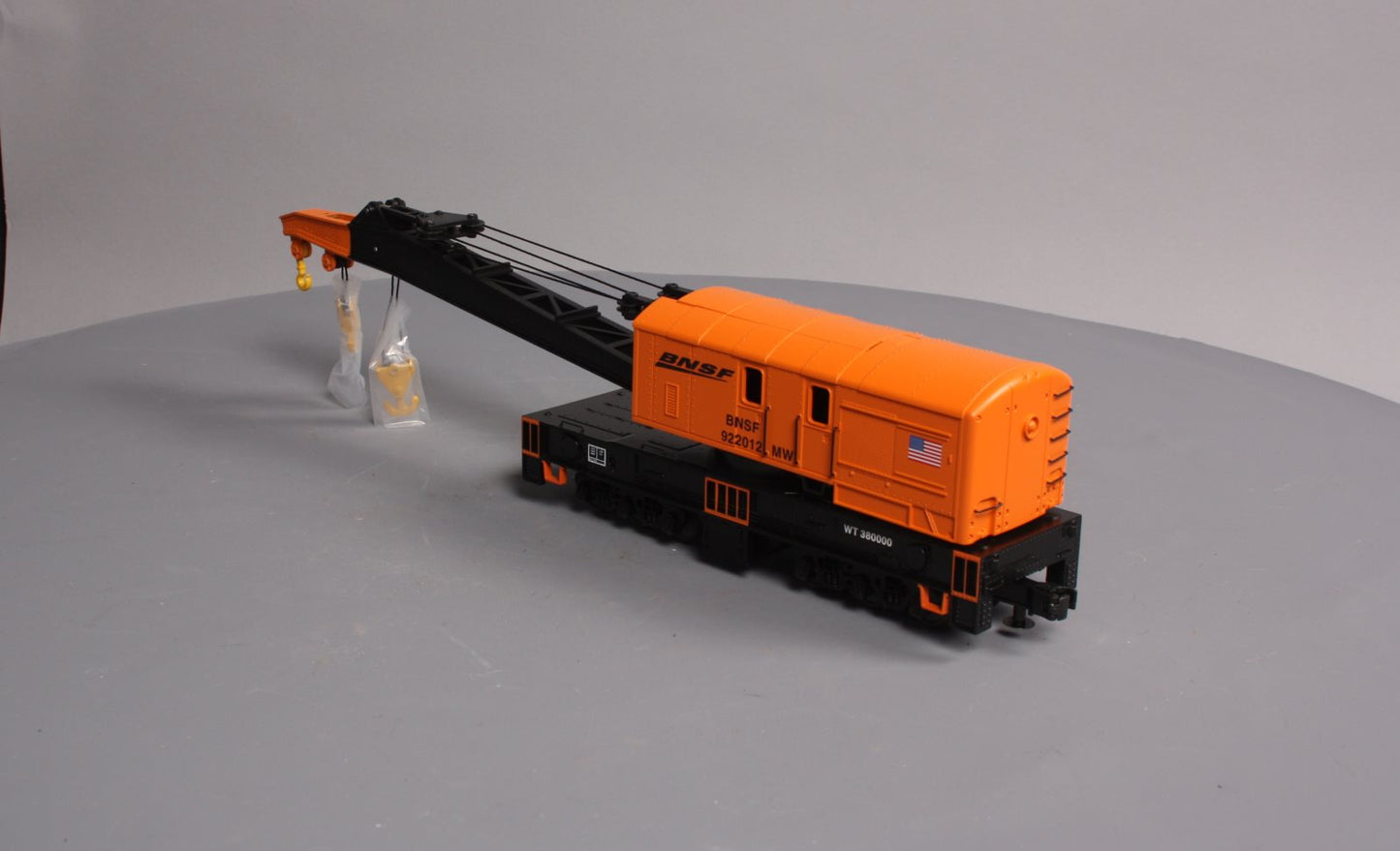 MTH 20-98908 BNSF Crane Car