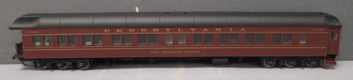 Walthers 932-10254 HO Scale Pennsylvania Pullman Heavyweight Lounge-Observation
