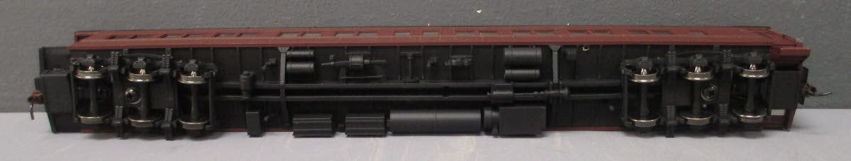 Walthers 932-10254 HO Scale Pennsylvania Pullman Heavyweight Lounge-Observation