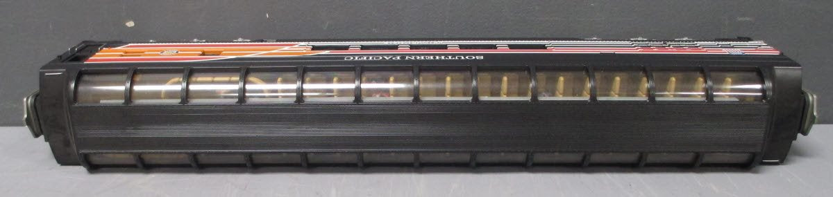 MTH 20-67143 O Gauge Southern Pacific 70' ABS Full Length Vista Dome Car LN