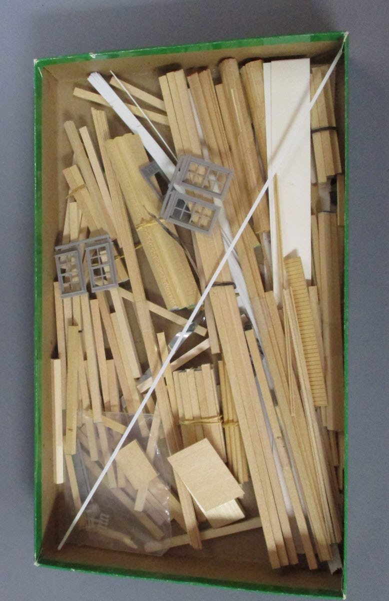 Suncoast Models 002 O Scale Icing Platform Building Kit