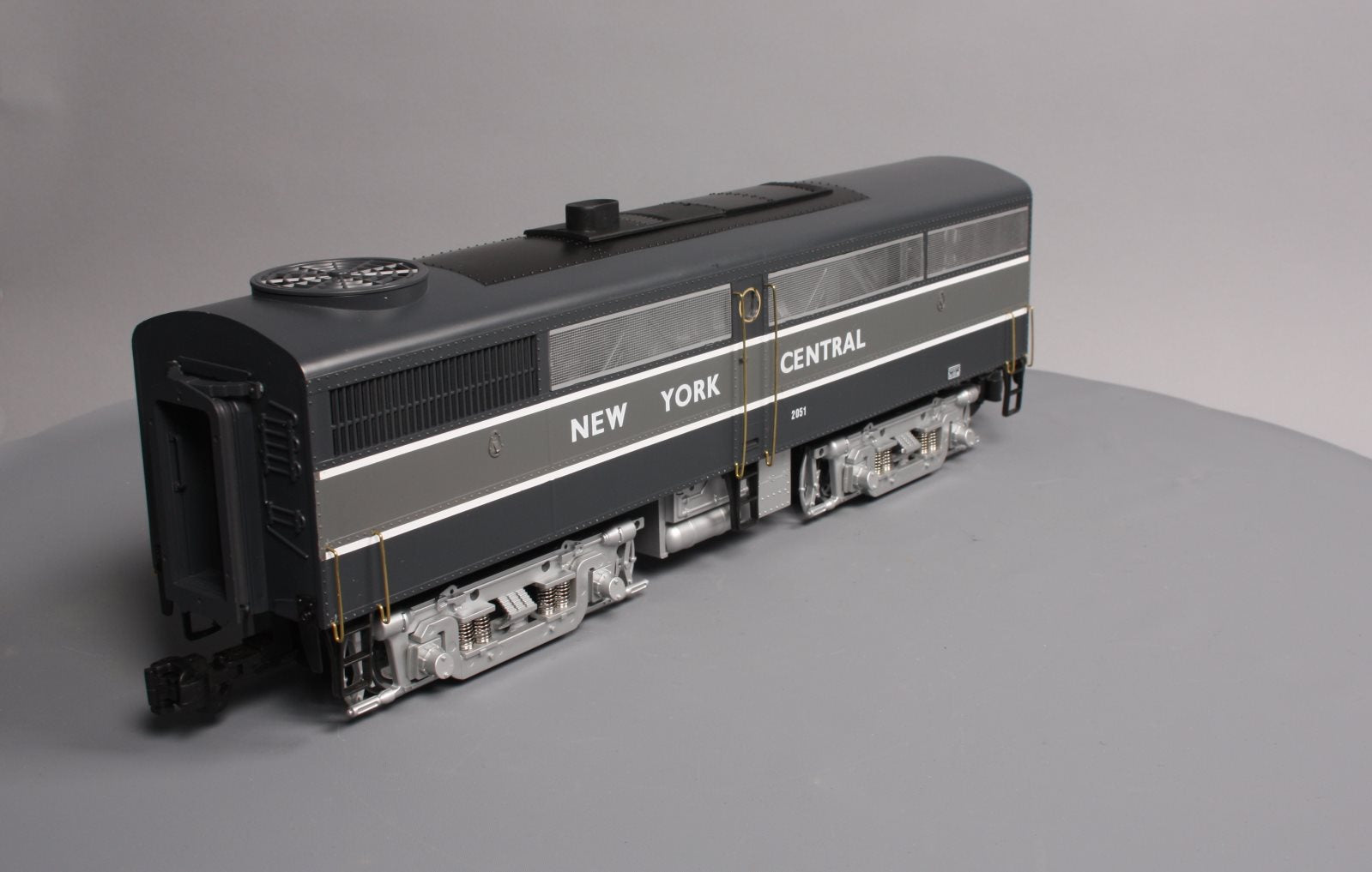 Aristo-Craft 22051 New York Central FB-1 Powered Diesel Locomotive #2051 LN/Box