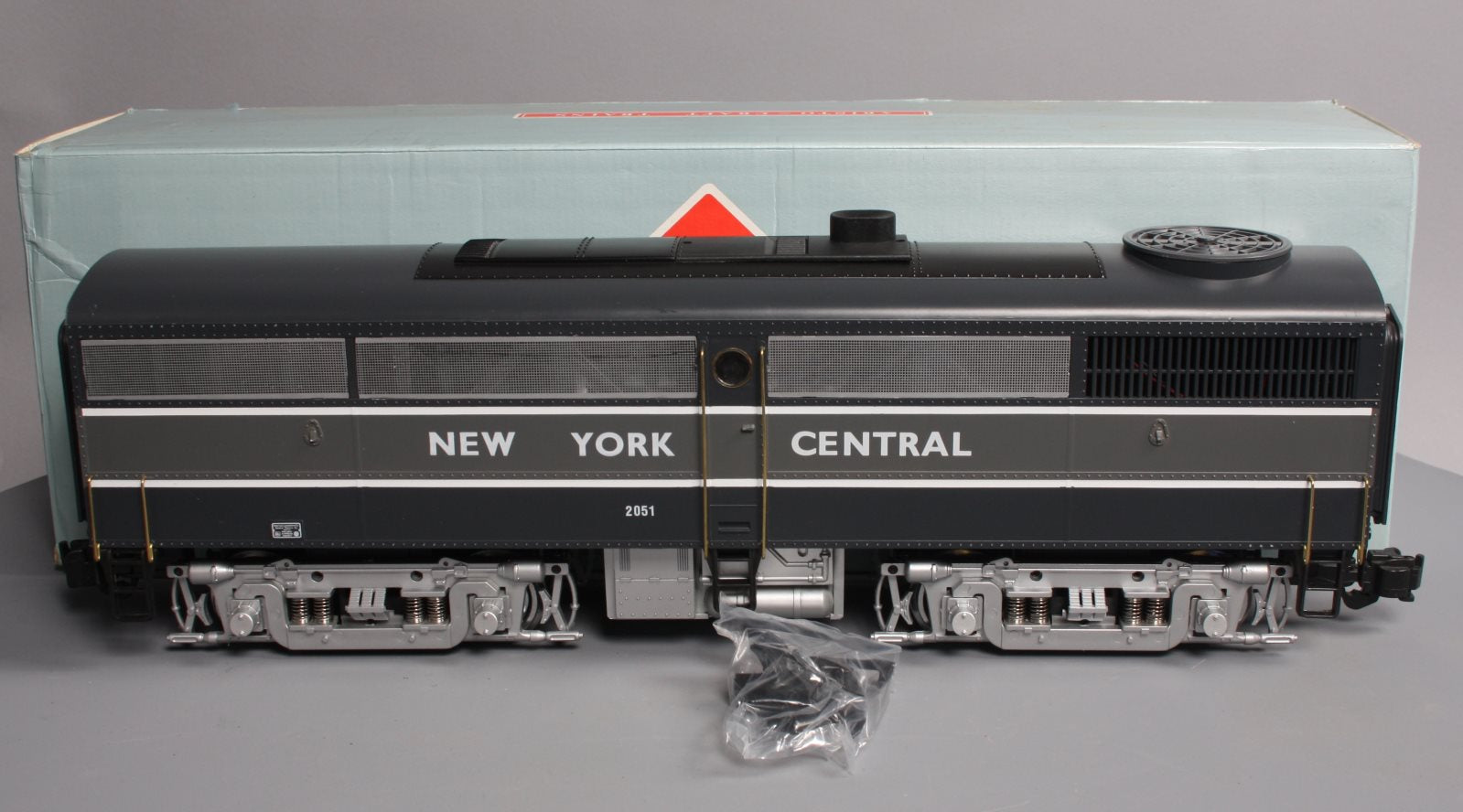 Aristo-Craft 22051 New York Central FB-1 Powered Diesel Locomotive #2051 LN/Box
