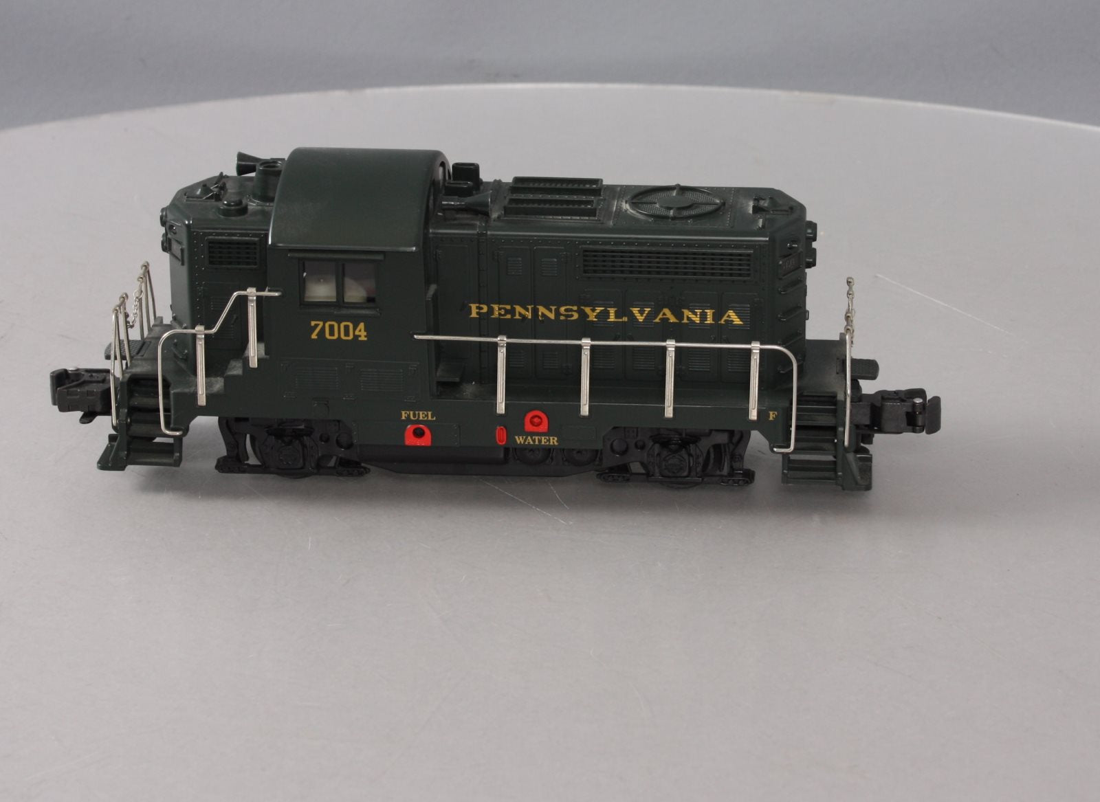 RMT 4152 PRR Complete Powered Diesel Locomotive #7004 LN/Box