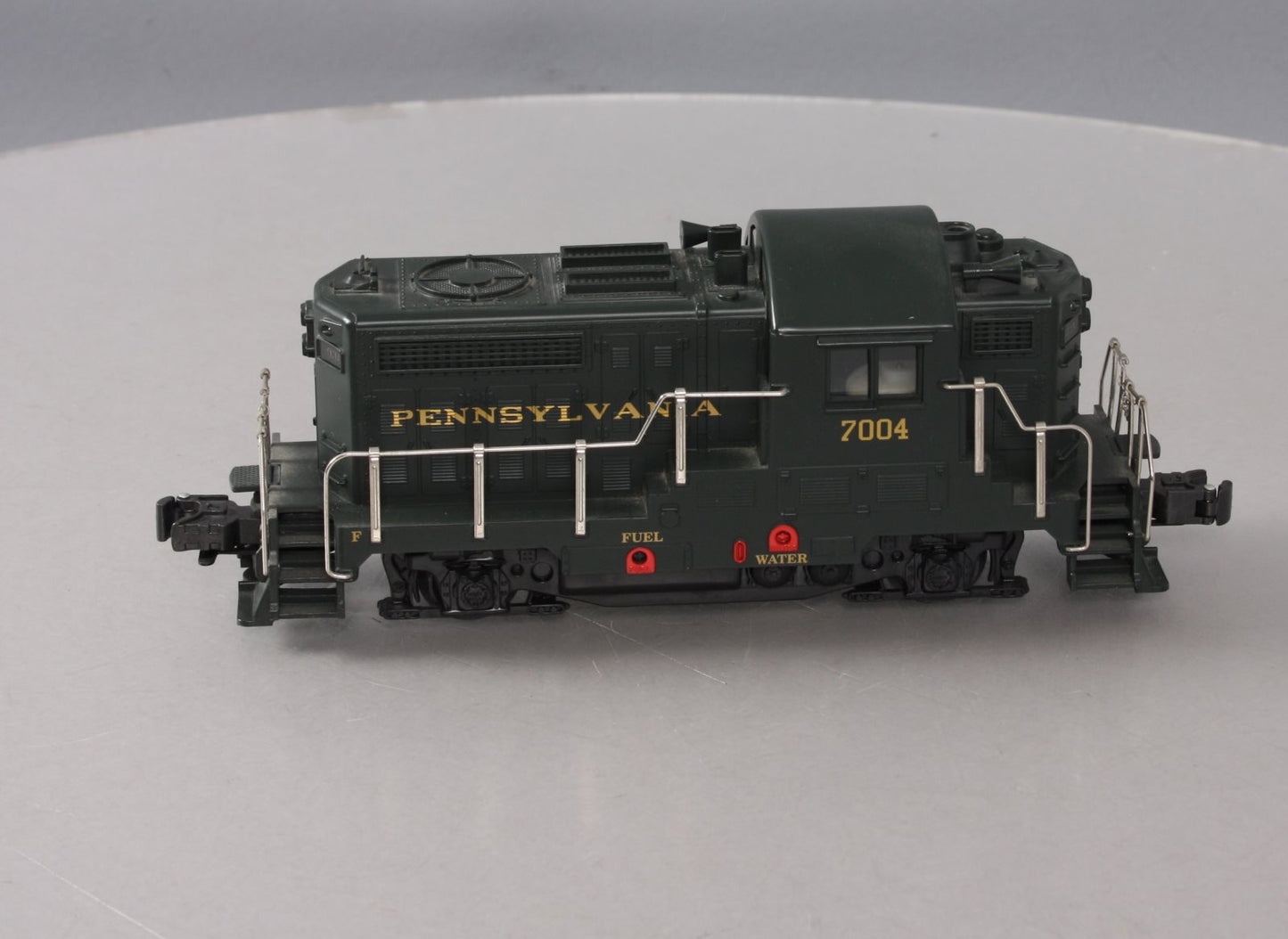 RMT 4152 PRR Complete Powered Diesel Locomotive #7004 LN/Box