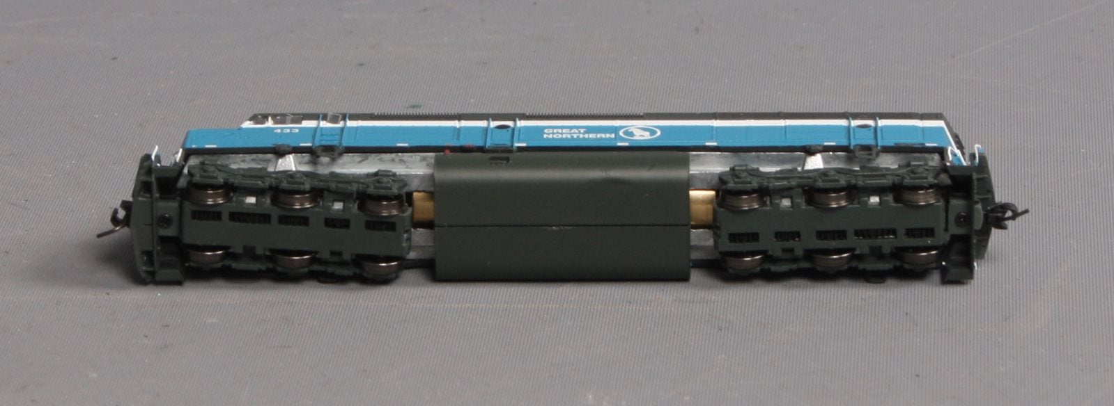 Athearn 15183 N Great Northern F45 with DCC & Sound #433