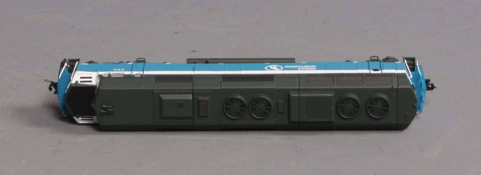 Athearn 15183 N Great Northern F45 with DCC & Sound #433