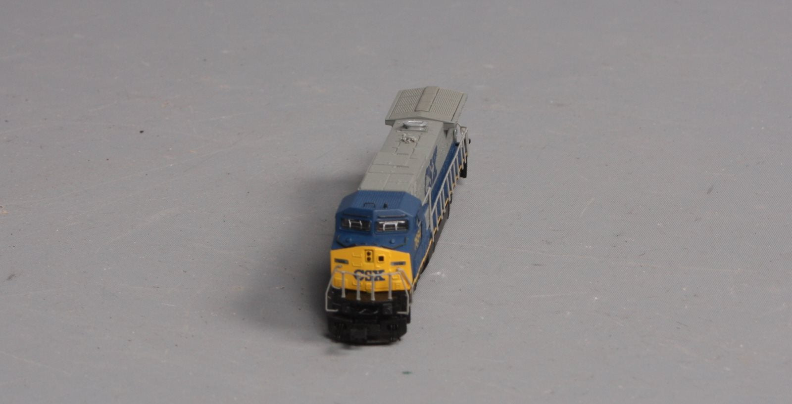 Bachmann 86054 N CSX GE Dash 8-40CW Diesel Locomotive #7654 – Trainz