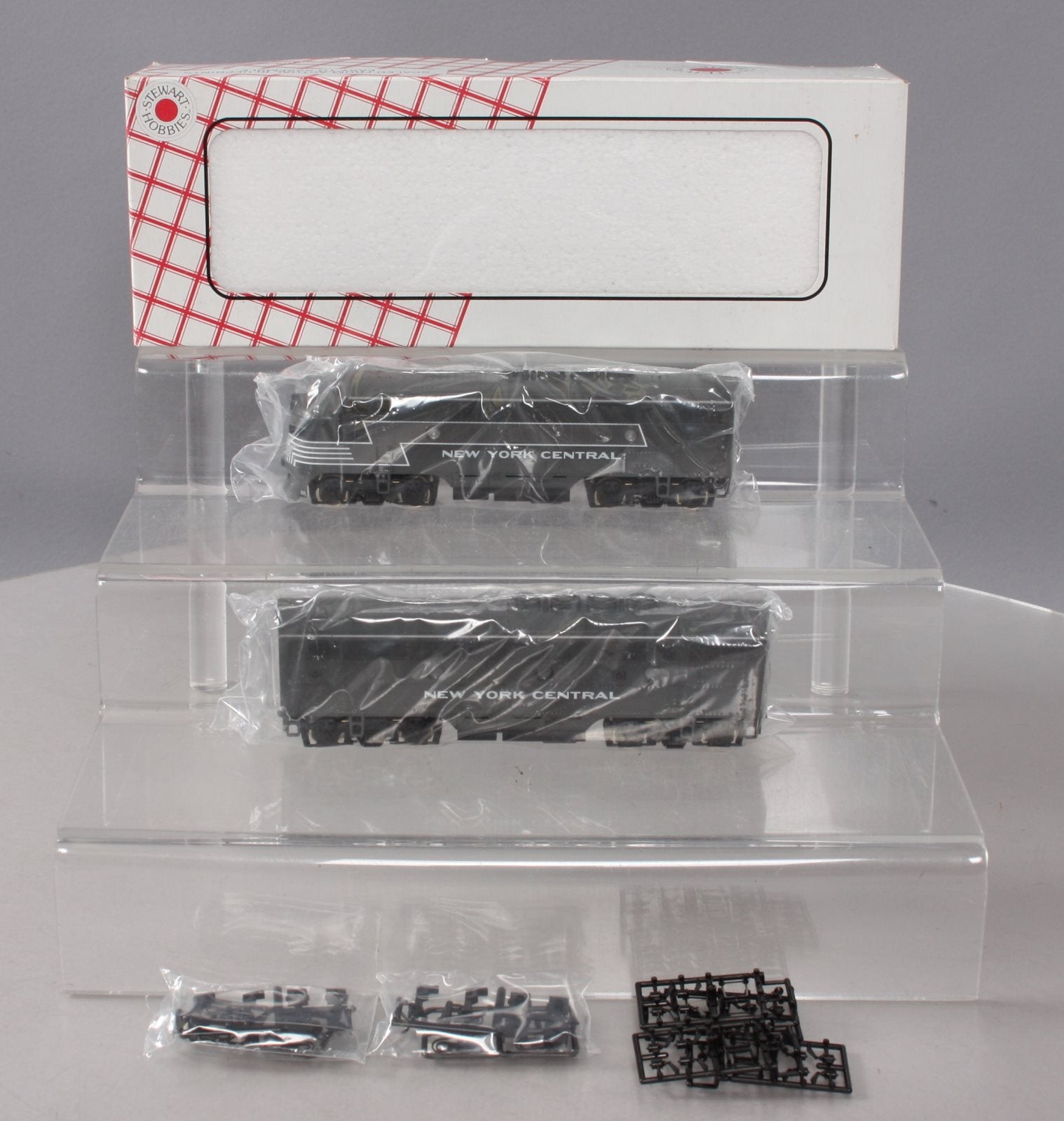 Stewart 5211 HO New York Central F3 Phase II Early A/B Diesel Locomotive Set NIB