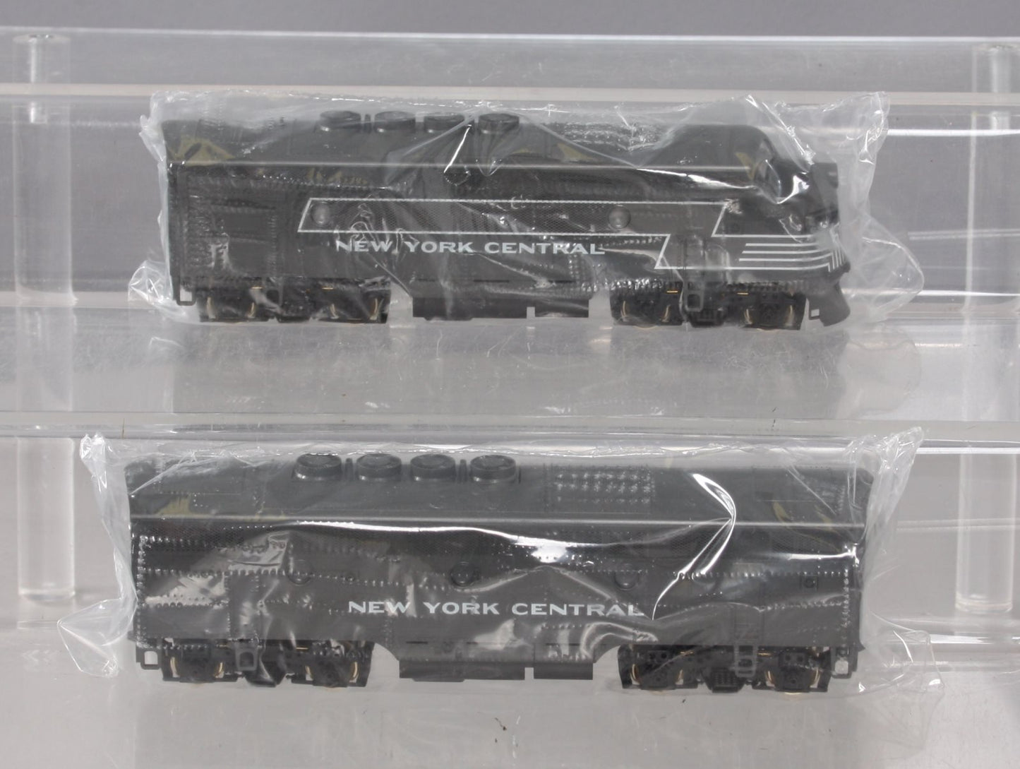 Stewart 5211 HO New York Central F3 Phase II Early A/B Diesel Locomotive Set NIB